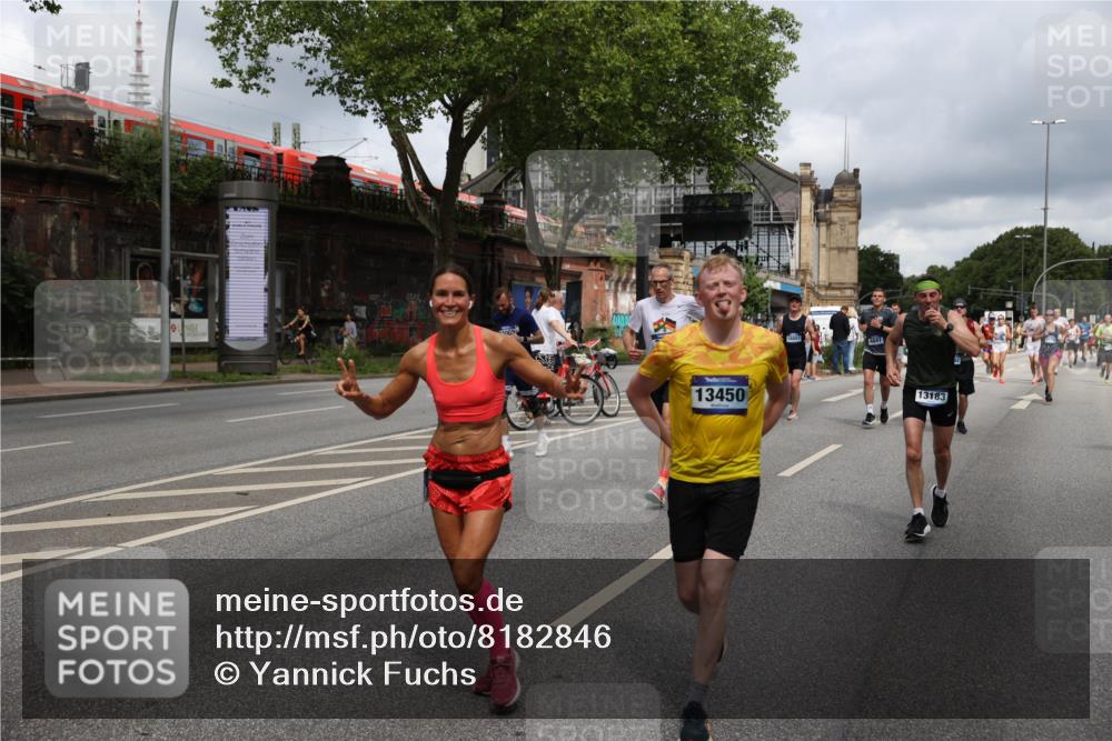 29.06.2025 - hella hamburg halbmarathon Yannick Fuchs http://msf.ph/oto/8182846 29.06.2025 10:43:16 20KM 1094, 1342, 1381, 1452, 1476, 2260, 2592, 2596, 3060, 3985, 4183, 4185, 4847, 4890, 5705, 6158, 6389, 7067, 8302, 8821, 9038, 9213, 9348, 9649, 9661, 10053, 10184, 10859, 10860, 11340, 11451, 11519, 11579, 11679, 11779, 12094, 12421, 12533, 12690, 13009, 13183, 13233, 13269, 13450, 13962, 14033, 15384, 15422, 15784, 15857, 15894, 16369, 16592, 16627, 17173, 17395, 17632, 17745, 17855, 17982, 18598, 18873, 18887 meine-sportfotos.de