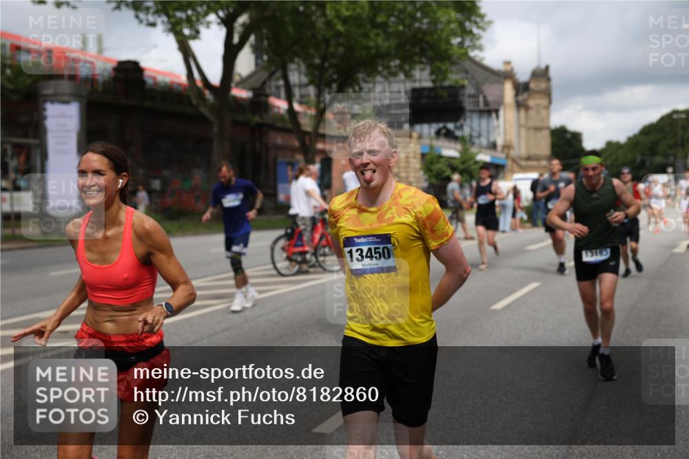 29.06.2025 - hella hamburg halbmarathon Yannick Fuchs http://msf.ph/oto/8182860 29.06.2025 10:43:16 20KM 1094, 1342, 1381, 1452, 1476, 2260, 2592, 2596, 3060, 3985, 4183, 4185, 4847, 4890, 5705, 6158, 6389, 7067, 8302, 8821, 9038, 9213, 9348, 9649, 9661, 10053, 10184, 10859, 10860, 11340, 11451, 11519, 11579, 11679, 11779, 12094, 12421, 12533, 12690, 13009, 13183, 13233, 13269, 13450, 13962, 14033, 15384, 15422, 15784, 15857, 15894, 16369, 16592, 16627, 17173, 17395, 17632, 17745, 17855, 17982, 18598, 18873, 18887 meine-sportfotos.de