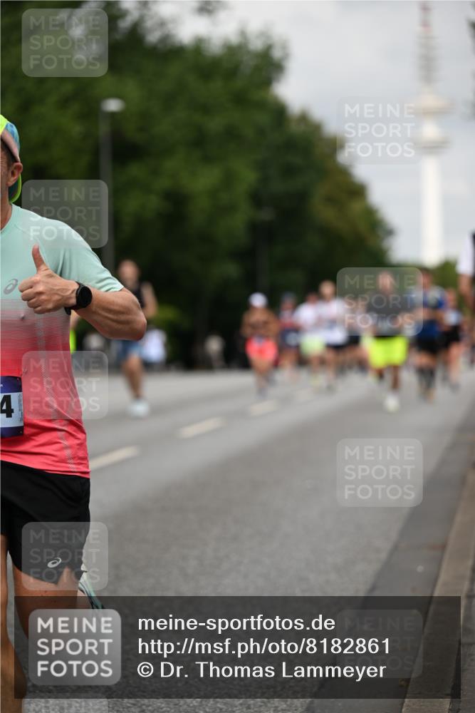 29.06.2025 - hella hamburg halbmarathon Dr. Thomas Lammeyer http://msf.ph/oto/8182861 29.06.2025 10:10:29 Kennedybrücke 1766, 1830, 1936, 1981, 2471, 2624, 3062, 4169, 4542, 4666, 5431, 6014, 7741, 8051, 8290, 8744, 10214, 10781, 10886 meine-sportfotos.de