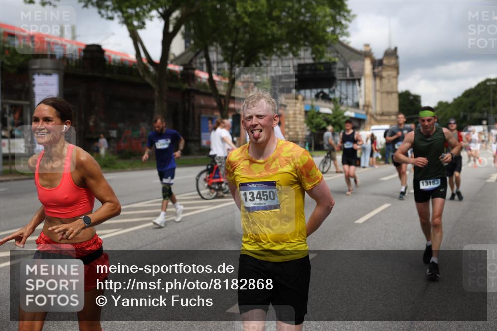 29.06.2025 - hella hamburg halbmarathon Yannick Fuchs http://msf.ph/oto/8182868 29.06.2025 10:43:16 20KM 1094, 1342, 1381, 1452, 1476, 2260, 2592, 2596, 3060, 3985, 4183, 4185, 4847, 4890, 5705, 6158, 6389, 7067, 8302, 8821, 9038, 9213, 9348, 9649, 9661, 10053, 10184, 10859, 10860, 11340, 11451, 11519, 11579, 11679, 11779, 12094, 12421, 12533, 12690, 13009, 13183, 13233, 13269, 13450, 13962, 14033, 15384, 15422, 15784, 15857, 15894, 16369, 16592, 16627, 17173, 17395, 17632, 17745, 17855, 17982, 18598, 18873, 18887 meine-sportfotos.de