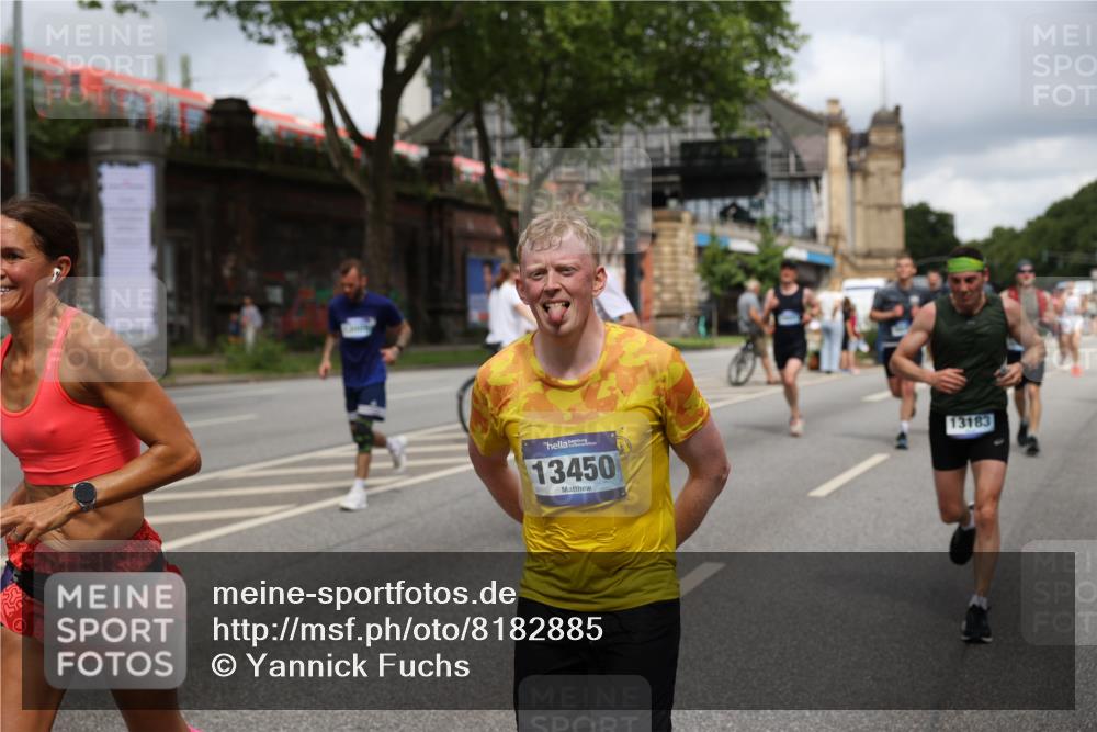 29.06.2025 - hella hamburg halbmarathon Yannick Fuchs http://msf.ph/oto/8182885 29.06.2025 10:43:16 20KM 1094, 1342, 1381, 1452, 1476, 2260, 2592, 2596, 3060, 3985, 4183, 4185, 4847, 4890, 5705, 6158, 6389, 7067, 8302, 8821, 9038, 9213, 9348, 9649, 9661, 10053, 10184, 10859, 10860, 11340, 11451, 11519, 11579, 11679, 11779, 12094, 12421, 12533, 12690, 13009, 13183, 13233, 13269, 13450, 13962, 14033, 15384, 15422, 15784, 15857, 15894, 16369, 16592, 16627, 17173, 17395, 17632, 17745, 17855, 17982, 18598, 18873, 18887 meine-sportfotos.de