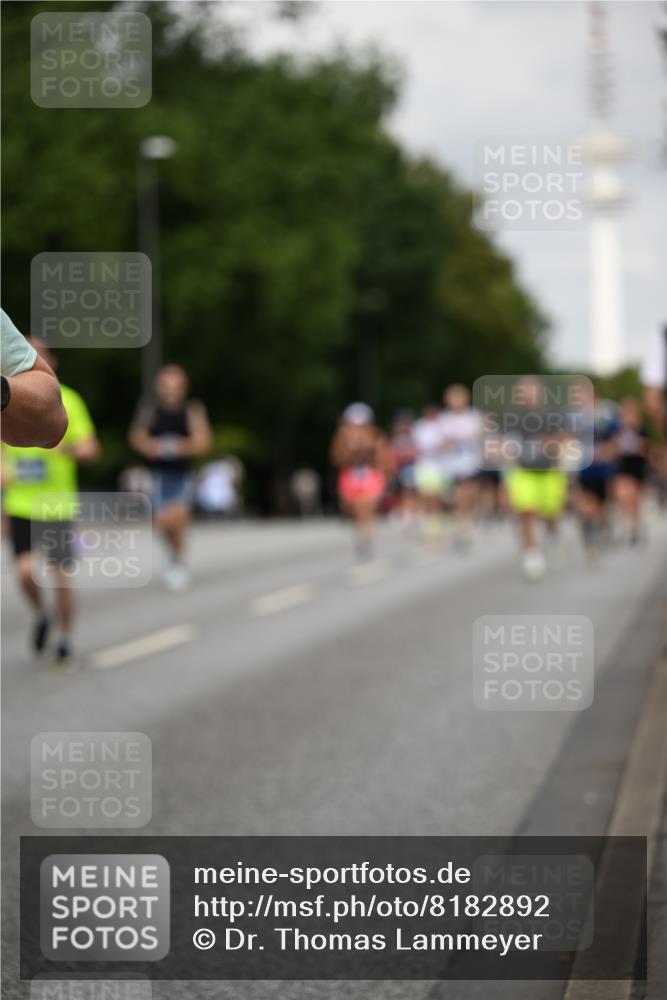29.06.2025 - hella hamburg halbmarathon Dr. Thomas Lammeyer http://msf.ph/oto/8182892 29.06.2025 10:10:30 Kennedybrücke 1766, 1830, 1936, 1981, 2471, 2624, 3062, 4542, 4666, 5431, 6014, 7741, 8051, 8290, 8744, 10214, 10736, 10781, 10886 meine-sportfotos.de