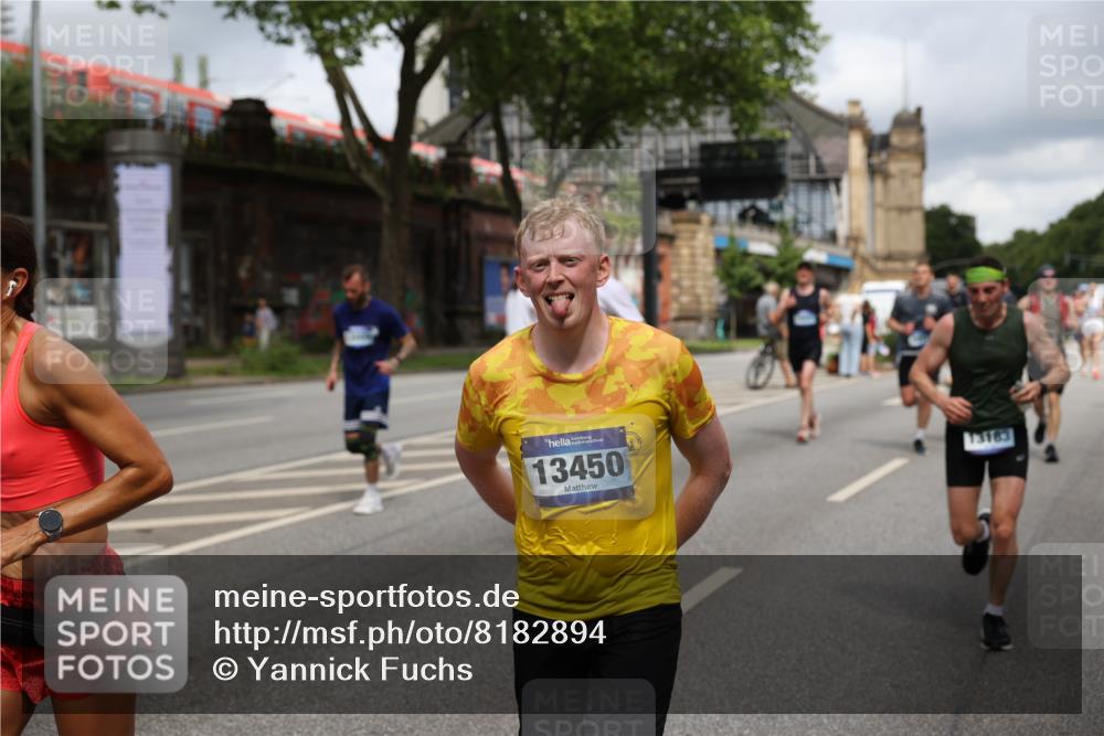 29.06.2025 - hella hamburg halbmarathon Yannick Fuchs http://msf.ph/oto/8182894 29.06.2025 10:43:16 20KM 1094, 1342, 1381, 1452, 1476, 2260, 2592, 2596, 3060, 3985, 4183, 4185, 4847, 4890, 5705, 6158, 6389, 7067, 8302, 8821, 9038, 9213, 9348, 9649, 9661, 10053, 10184, 10859, 10860, 11340, 11451, 11519, 11579, 11679, 11779, 12094, 12421, 12533, 12690, 13009, 13183, 13233, 13269, 13450, 13962, 14033, 15384, 15422, 15784, 15857, 15894, 16369, 16592, 16627, 17173, 17395, 17632, 17745, 17855, 17982, 18598, 18873, 18887 meine-sportfotos.de