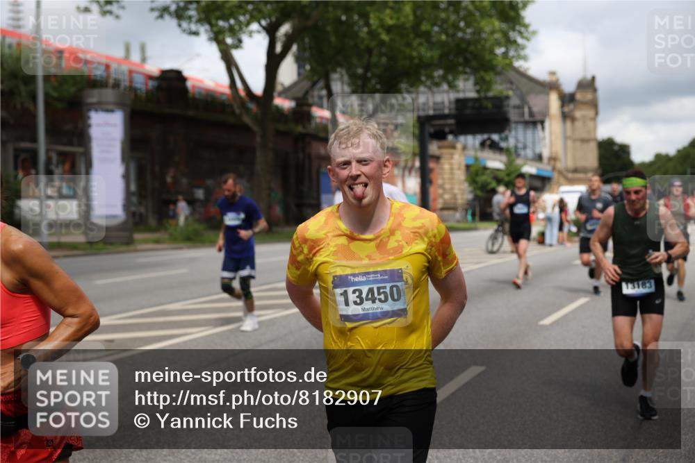 29.06.2025 - hella hamburg halbmarathon Yannick Fuchs http://msf.ph/oto/8182907 29.06.2025 10:43:16 20KM 1094, 1342, 1381, 1452, 1476, 2260, 2592, 2596, 3060, 3985, 4183, 4185, 4847, 4890, 5705, 6158, 6389, 7067, 8302, 8821, 9038, 9213, 9348, 9649, 9661, 10053, 10184, 10859, 10860, 11340, 11451, 11519, 11579, 11679, 11779, 12094, 12421, 12533, 12690, 13009, 13183, 13233, 13269, 13450, 13962, 14033, 15384, 15422, 15784, 15857, 15894, 16369, 16592, 16627, 17173, 17395, 17632, 17745, 17855, 17982, 18598, 18873, 18887 meine-sportfotos.de