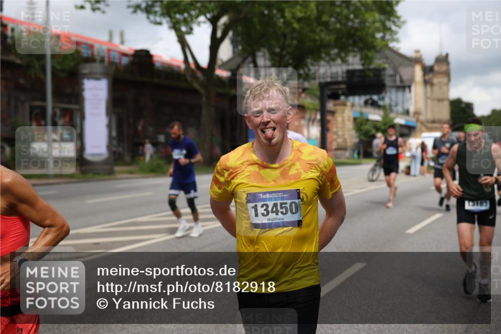 29.06.2025 - hella hamburg halbmarathon Yannick Fuchs http://msf.ph/oto/8182918 29.06.2025 10:43:16 20KM 1094, 1342, 1381, 1452, 1476, 2260, 2592, 2596, 3060, 3985, 4183, 4185, 4847, 4890, 5705, 6158, 6389, 7067, 8302, 8821, 9038, 9213, 9348, 9649, 9661, 10053, 10184, 10859, 10860, 11340, 11451, 11519, 11579, 11679, 11779, 12094, 12421, 12533, 12690, 13009, 13183, 13233, 13269, 13450, 13962, 14033, 15384, 15422, 15784, 15857, 15894, 16369, 16592, 16627, 17173, 17395, 17632, 17745, 17855, 17982, 18598, 18873, 18887 meine-sportfotos.de