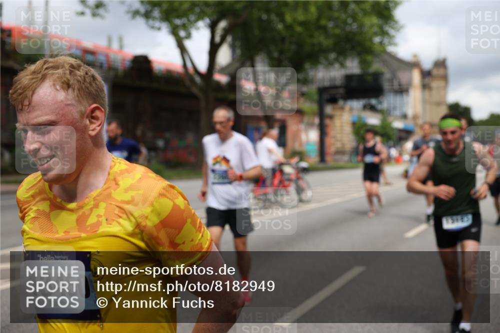 29.06.2025 - hella hamburg halbmarathon Yannick Fuchs http://msf.ph/oto/8182949 29.06.2025 10:43:17 20KM 1094, 1342, 1381, 1452, 1476, 2260, 2592, 2596, 2706, 3060, 3985, 4183, 4185, 4847, 4890, 5705, 6158, 6389, 7067, 8302, 8821, 9038, 9213, 9348, 9649, 9661, 9695, 10053, 10184, 10859, 10860, 11340, 11519, 11579, 11679, 11779, 12094, 12421, 12533, 12690, 13009, 13183, 13233, 13269, 13450, 13688, 13962, 14033, 15384, 15422, 15857, 15894, 16369, 16592, 16627, 17173, 17395, 17632, 17745, 17855, 18598, 18842, 18873, 18887 meine-sportfotos.de