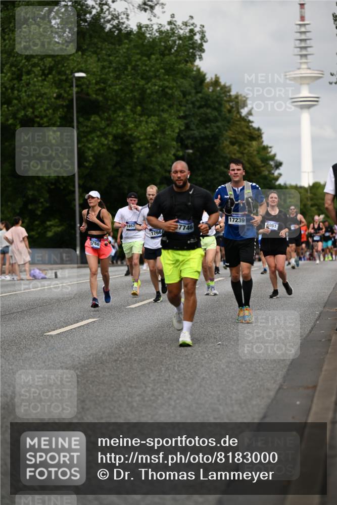 29.06.2025 - hella hamburg halbmarathon Dr. Thomas Lammeyer http://msf.ph/oto/8183000 29.06.2025 10:10:34 Kennedybrücke 1766, 1830, 1936, 1981, 4542, 4550, 4666, 5431, 5951, 8051, 8290, 8744, 8960, 10214, 10736, 10781, 10886 meine-sportfotos.de