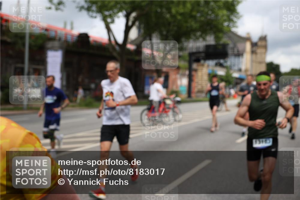 29.06.2025 - hella hamburg halbmarathon Yannick Fuchs http://msf.ph/oto/8183017 29.06.2025 10:43:17 20KM 1094, 1342, 1381, 1452, 1476, 2260, 2592, 2596, 2706, 3060, 3985, 4183, 4185, 4847, 4890, 5705, 6158, 6389, 7067, 8302, 8821, 9038, 9213, 9348, 9649, 9661, 9695, 10053, 10184, 10859, 10860, 11340, 11519, 11579, 11679, 11779, 12094, 12421, 12533, 12690, 13009, 13183, 13233, 13269, 13450, 13688, 13962, 14033, 15384, 15422, 15857, 15894, 16369, 16592, 16627, 17173, 17395, 17632, 17745, 17855, 18598, 18842, 18873, 18887 meine-sportfotos.de