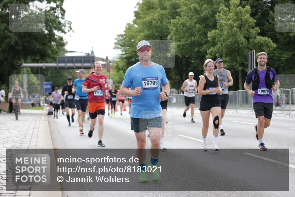 29.06.2025 - hella hamburg halbmarathon Jannik Wohlers http://msf.ph/oto/8183021 29.06.2025 10:23:08 Lombardsbrücke 1048, 1304, 1362, 4391, 4646, 4728, 5160, 5406, 6747, 7029, 7820, 9715, 11300, 11793, 11879, 12874, 14265, 14510, 14512, 15709, 16185, 16251, 16331, 17199, 18070, 18071, 18089, 18332, 18402, 18818, 18865 meine-sportfotos.de