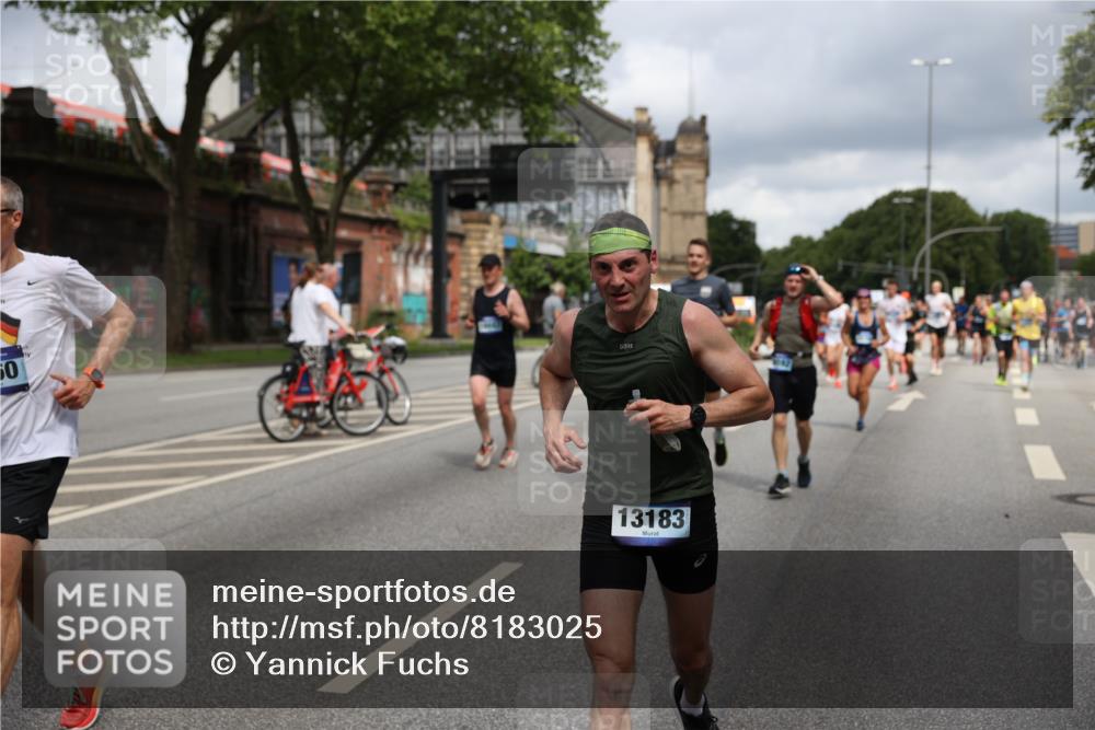 29.06.2025 - hella hamburg halbmarathon Yannick Fuchs http://msf.ph/oto/8183025 29.06.2025 10:43:17 20KM 1094, 1342, 1381, 1452, 1476, 2260, 2592, 2596, 2706, 3060, 3985, 4183, 4185, 4847, 4890, 5705, 6158, 6389, 7067, 8302, 8821, 9038, 9213, 9348, 9649, 9661, 9695, 10053, 10184, 10859, 10860, 11340, 11519, 11579, 11679, 11779, 12094, 12421, 12533, 12690, 13009, 13183, 13233, 13269, 13450, 13688, 13962, 14033, 15384, 15422, 15857, 15894, 16369, 16592, 16627, 17173, 17395, 17632, 17745, 17855, 18598, 18842, 18873, 18887 meine-sportfotos.de