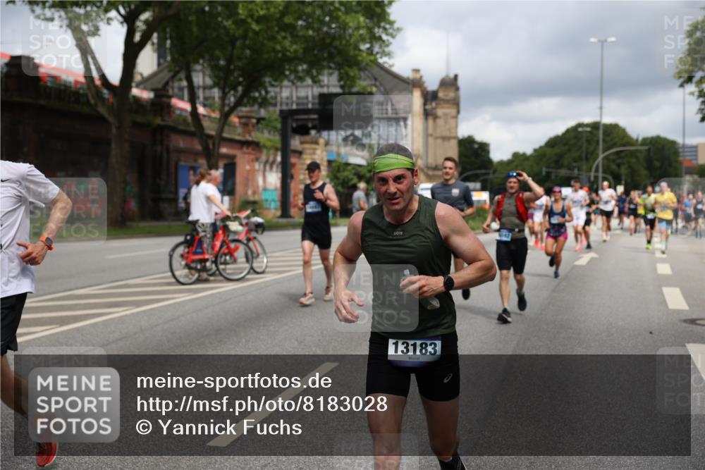 29.06.2025 - hella hamburg halbmarathon Yannick Fuchs http://msf.ph/oto/8183028 29.06.2025 10:43:17 20KM 1094, 1342, 1381, 1452, 1476, 2260, 2592, 2596, 2706, 3060, 3985, 4183, 4185, 4847, 4890, 5705, 6158, 6389, 7067, 8302, 8821, 9038, 9213, 9348, 9649, 9661, 9695, 10053, 10184, 10859, 10860, 11340, 11519, 11579, 11679, 11779, 12094, 12421, 12533, 12690, 13009, 13183, 13233, 13269, 13450, 13688, 13962, 14033, 15384, 15422, 15857, 15894, 16369, 16592, 16627, 17173, 17395, 17632, 17745, 17855, 18598, 18842, 18873, 18887 meine-sportfotos.de