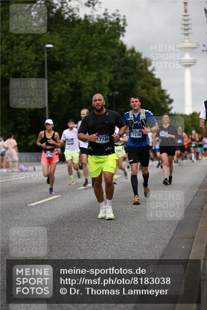 29.06.2025 - hella hamburg halbmarathon Dr. Thomas Lammeyer http://msf.ph/oto/8183038 29.06.2025 10:10:35 Kennedybrücke 1766, 1830, 1936, 1981, 4542, 4550, 4666, 5431, 5951, 8051, 8290, 8744, 8960, 10214, 10736, 10886 meine-sportfotos.de