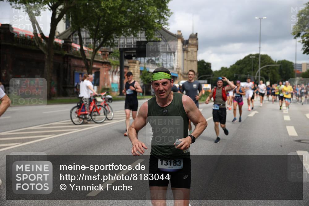 29.06.2025 - hella hamburg halbmarathon Yannick Fuchs http://msf.ph/oto/8183044 29.06.2025 10:43:17 20KM 1094, 1342, 1381, 1452, 1476, 2260, 2592, 2596, 2706, 3060, 3985, 4183, 4185, 4847, 4890, 5705, 6158, 6389, 7067, 8302, 8821, 9038, 9213, 9348, 9649, 9661, 9695, 10053, 10184, 10859, 10860, 11340, 11519, 11579, 11679, 11779, 12094, 12421, 12533, 12690, 13009, 13183, 13233, 13269, 13450, 13688, 13962, 14033, 15384, 15422, 15857, 15894, 16369, 16592, 16627, 17173, 17395, 17632, 17745, 17855, 18598, 18842, 18873, 18887 meine-sportfotos.de