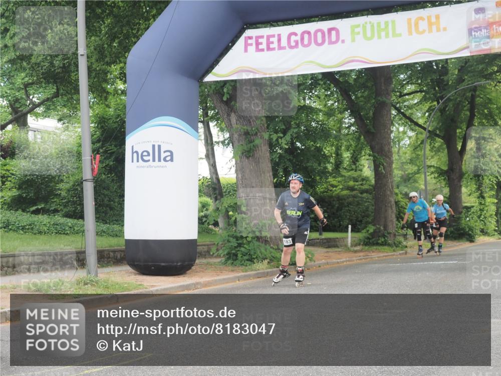 29.06.2025 - hella hamburg halbmarathon KatJ http://msf.ph/oto/8183047 29.06.2025 09:24:03 Zwischen KM18-KM19  meine-sportfotos.de