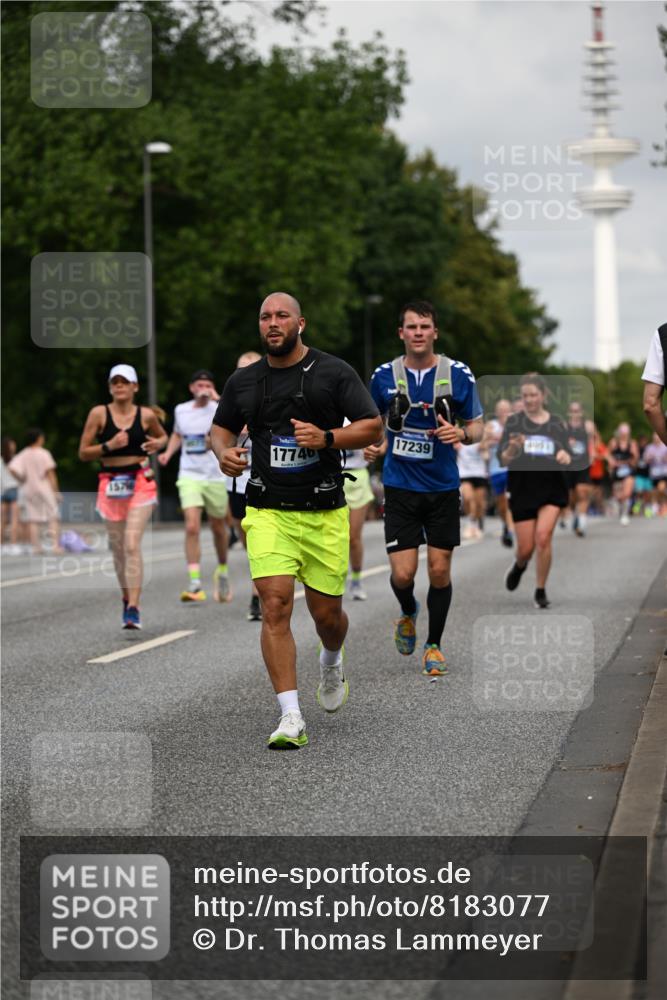 29.06.2025 - hella hamburg halbmarathon Dr. Thomas Lammeyer http://msf.ph/oto/8183077 29.06.2025 10:10:36 Kennedybrücke 1766, 1830, 1936, 1981, 4542, 4550, 4666, 5431, 5951, 8051, 8290, 8744, 8960, 10214, 10736, 10886 meine-sportfotos.de