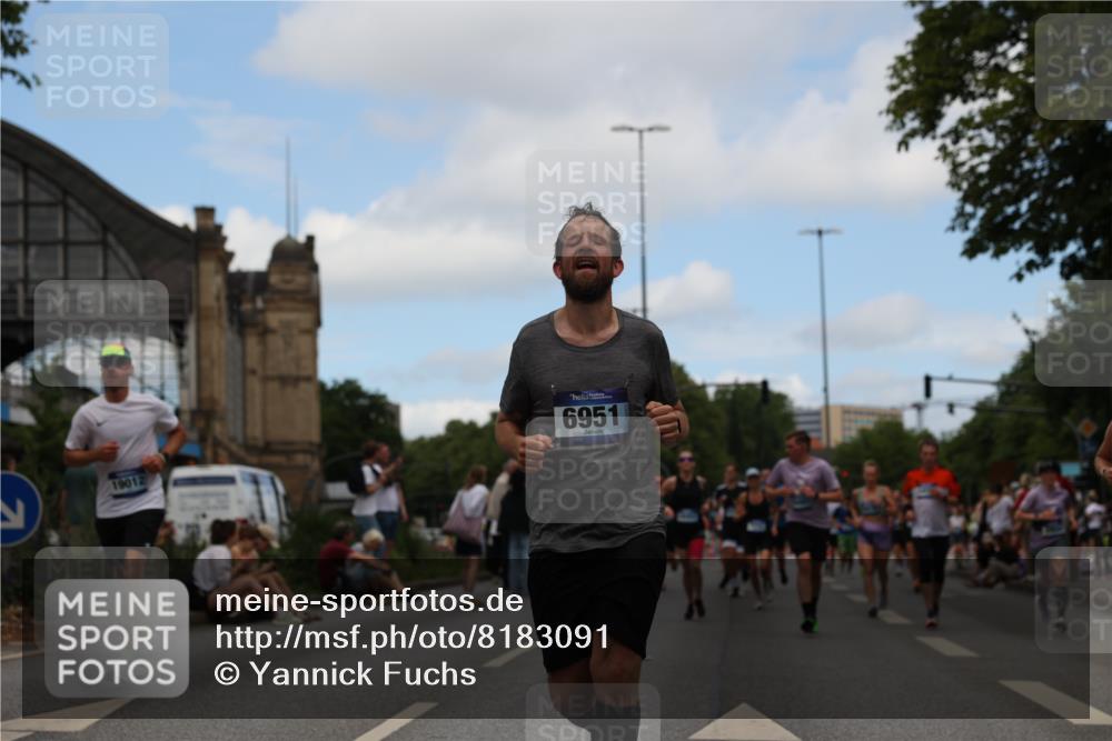 29.06.2025 - hella hamburg halbmarathon Yannick Fuchs http://msf.ph/oto/8183091 29.06.2025 11:21:00 20KM 1187, 2010, 2959, 3579, 3825, 3826, 3842, 3910, 4373, 4877, 5584, 5838, 6598, 6640, 6951, 7266, 7348, 7772, 7836, 8050, 8286, 9062, 9256, 9807, 10077, 11046, 11668, 12305, 12381, 12395, 12844, 12874, 12958, 13090, 13382, 13984, 14105, 14906, 15153, 15456, 15481, 15725, 15752, 15869, 16182, 16331, 16457, 16541, 16735, 16920, 17207, 17249, 18769, 18943, 19012 meine-sportfotos.de