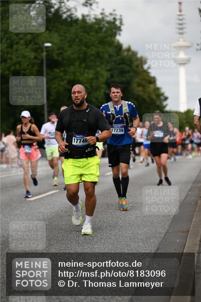 29.06.2025 - hella hamburg halbmarathon Dr. Thomas Lammeyer http://msf.ph/oto/8183096 29.06.2025 10:10:36 Kennedybrücke 1766, 1830, 1936, 1981, 4542, 4550, 4666, 5431, 5951, 8051, 8290, 8744, 8960, 10214, 10736, 10886 meine-sportfotos.de