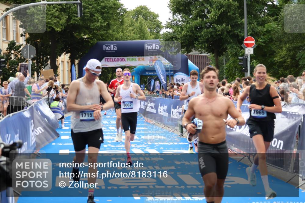29.06.2025 - hella hamburg halbmarathon Zöllner http://msf.ph/oto/8183116 29.06.2025 10:32:50 Ziel 7965, 8062, 12987, 13686, 14028, 15054, 16425, 17117, 17151, 18687 meine-sportfotos.de