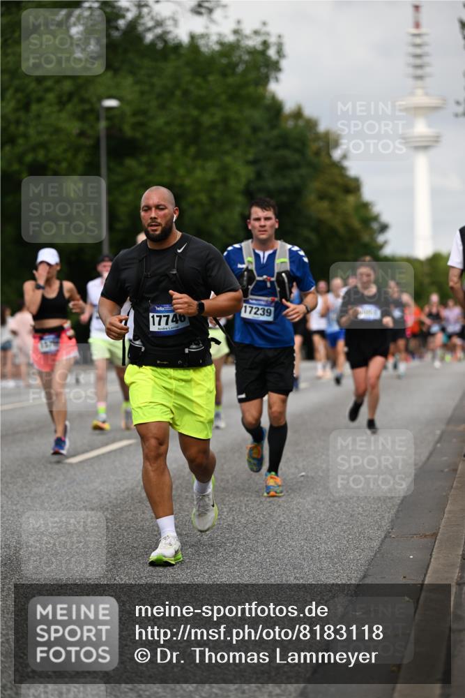29.06.2025 - hella hamburg halbmarathon Dr. Thomas Lammeyer http://msf.ph/oto/8183118 29.06.2025 10:10:36 Kennedybrücke 1766, 1830, 1936, 1981, 4542, 4550, 4666, 5431, 5951, 8051, 8290, 8744, 8960, 10214, 10736, 10886 meine-sportfotos.de
