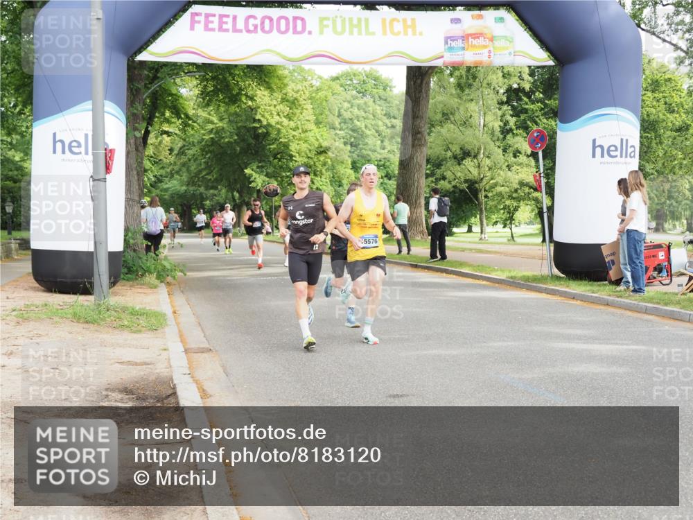 29.06.2025 - hella hamburg halbmarathon MichiJ http://msf.ph/oto/8183120 29.06.2025 10:17:44 Zwischen KM18-KM19 1122, 2604, 12529, 15576, 15583, 17354, 19042 meine-sportfotos.de