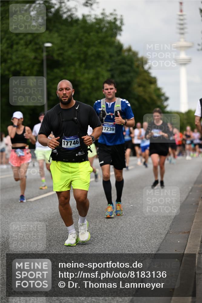 29.06.2025 - hella hamburg halbmarathon Dr. Thomas Lammeyer http://msf.ph/oto/8183136 29.06.2025 10:10:36 Kennedybrücke 1766, 1830, 1936, 1981, 4542, 4550, 4666, 5431, 5951, 8051, 8290, 8744, 8960, 10214, 10736, 10886 meine-sportfotos.de