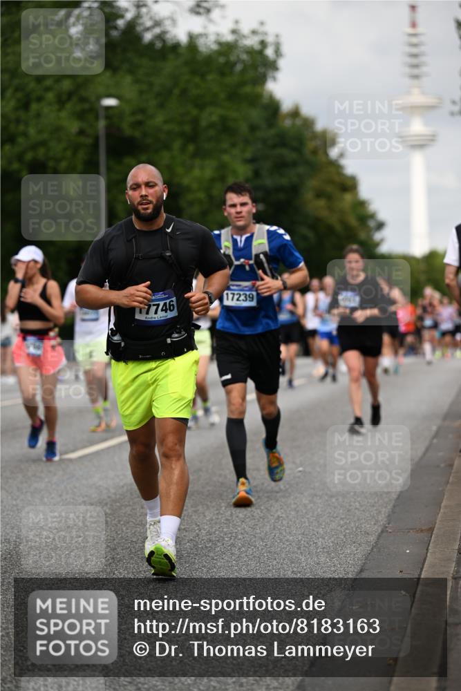 29.06.2025 - hella hamburg halbmarathon Dr. Thomas Lammeyer http://msf.ph/oto/8183163 29.06.2025 10:10:37 Kennedybrücke 1766, 1830, 1936, 1981, 4542, 4550, 4666, 5431, 5951, 8051, 8290, 8744, 8960, 10214, 10736, 10886 meine-sportfotos.de