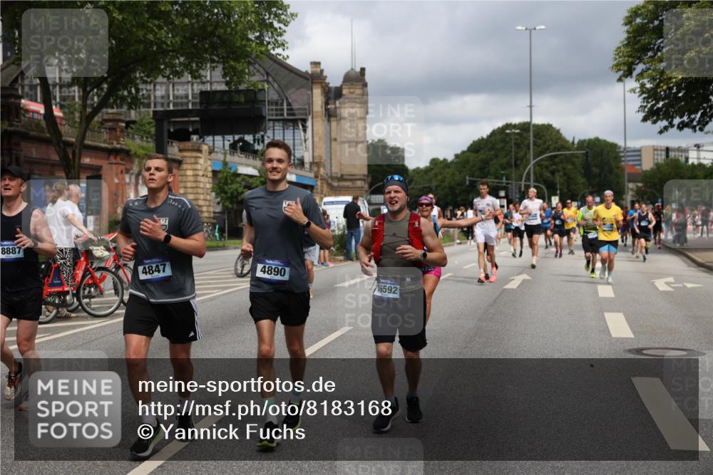 29.06.2025 - hella hamburg halbmarathon Yannick Fuchs http://msf.ph/oto/8183168 29.06.2025 10:43:18 20KM 1094, 1342, 1381, 1452, 1476, 2260, 2592, 2596, 2706, 3060, 3985, 4183, 4185, 4847, 4890, 5705, 6158, 6389, 7067, 7297, 8302, 8821, 9038, 9213, 9348, 9649, 9661, 9695, 10053, 10184, 10859, 10860, 11340, 11519, 11579, 11679, 11779, 12094, 12421, 12533, 13009, 13183, 13233, 13269, 13450, 13688, 13962, 14033, 15384, 15422, 15857, 15894, 16369, 16592, 16627, 17173, 17632, 17745, 17855, 18598, 18842, 18873, 18887 meine-sportfotos.de