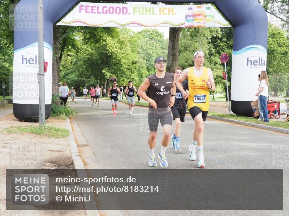 29.06.2025 - hella hamburg halbmarathon MichiJ http://msf.ph/oto/8183214 29.06.2025 10:17:45 Zwischen KM18-KM19 1122, 2604, 7651, 12529, 15576, 17354, 19042 meine-sportfotos.de