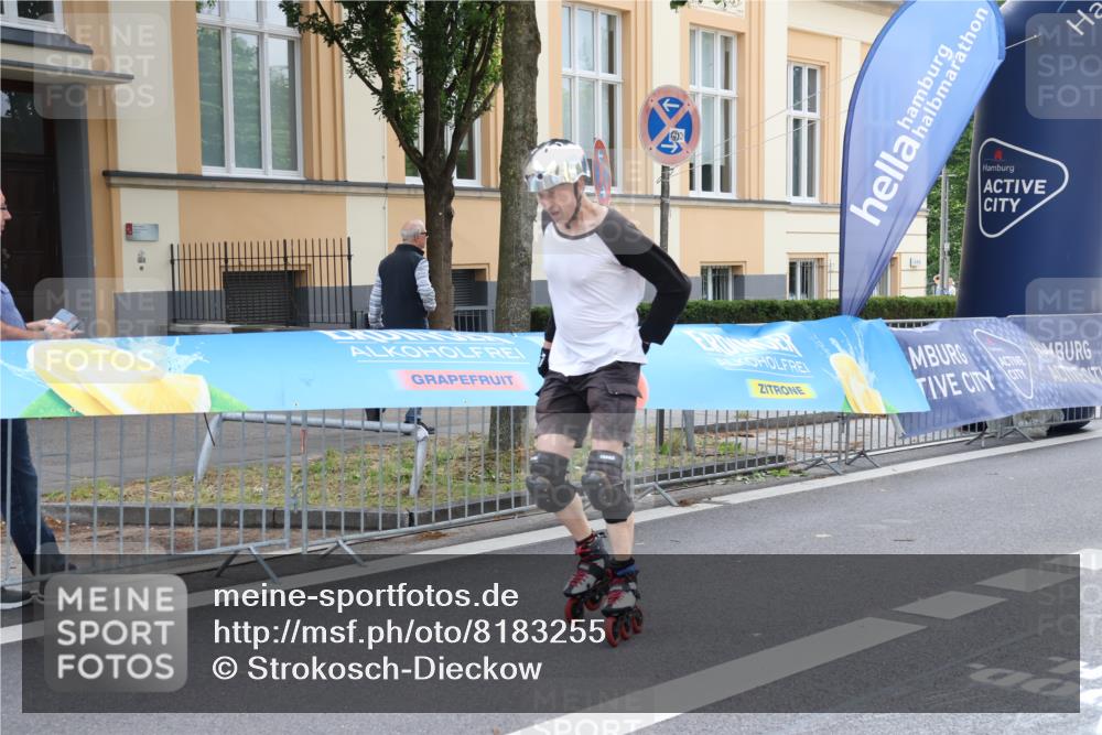 29.06.2025 - hella hamburg halbmarathon Strokosch-Dieckow http://msf.ph/oto/8183255 29.06.2025 09:24:03 Ziel 20041, 20121, 20205, 20206, 20421, 20522, 20542 meine-sportfotos.de