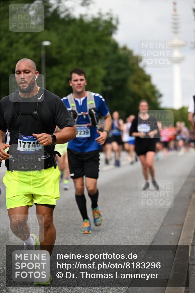 29.06.2025 - hella hamburg halbmarathon Dr. Thomas Lammeyer http://msf.ph/oto/8183296 29.06.2025 10:10:37 Kennedybrücke 1766, 1830, 1936, 1981, 4542, 4550, 4666, 5431, 5951, 8051, 8290, 8744, 8960, 10214, 10736, 10886 meine-sportfotos.de