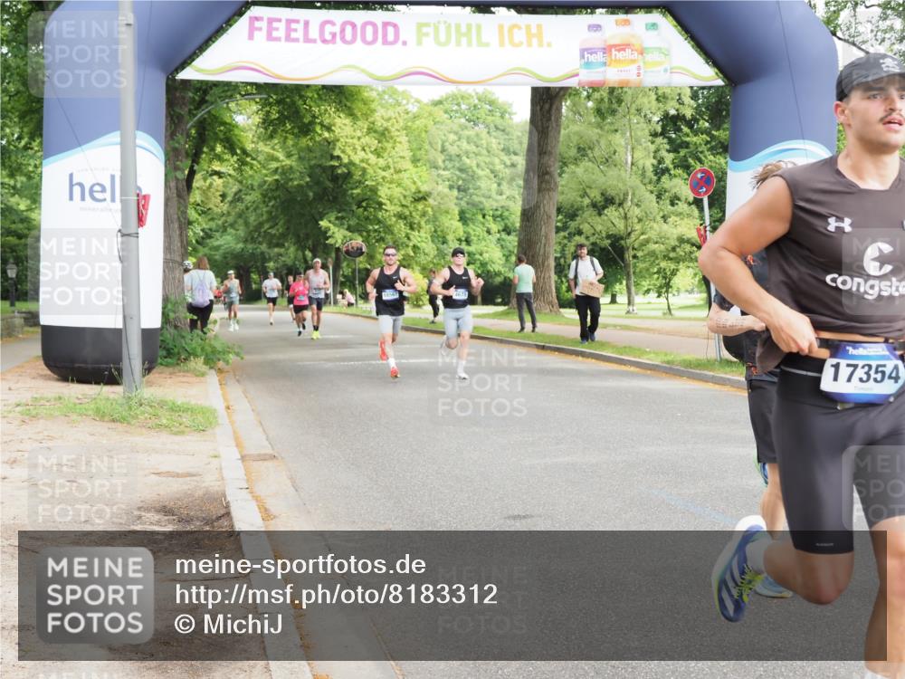 29.06.2025 - hella hamburg halbmarathon MichiJ http://msf.ph/oto/8183312 29.06.2025 10:17:46 Zwischen KM18-KM19 1122, 2604, 7651, 12529, 15576, 17354, 19042 meine-sportfotos.de