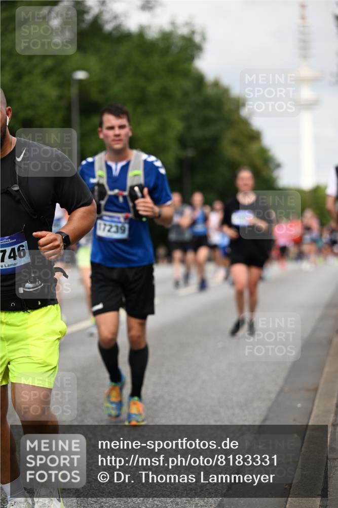 29.06.2025 - hella hamburg halbmarathon Dr. Thomas Lammeyer http://msf.ph/oto/8183331 29.06.2025 10:10:38 Kennedybrücke 1766, 1936, 1981, 4542, 4550, 4666, 5431, 5951, 8051, 8744, 8960, 10214, 10736, 10886 meine-sportfotos.de