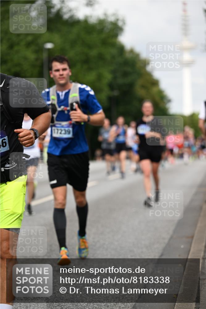 29.06.2025 - hella hamburg halbmarathon Dr. Thomas Lammeyer http://msf.ph/oto/8183338 29.06.2025 10:10:38 Kennedybrücke 1766, 1936, 1981, 4542, 4550, 4666, 5431, 5951, 8051, 8744, 8960, 10214, 10736, 10886 meine-sportfotos.de