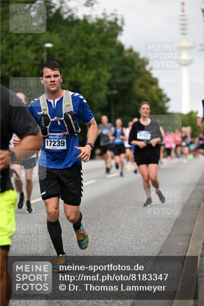 29.06.2025 - hella hamburg halbmarathon Dr. Thomas Lammeyer http://msf.ph/oto/8183347 29.06.2025 10:10:38 Kennedybrücke 1766, 1936, 1981, 4542, 4550, 4666, 5431, 5951, 8051, 8744, 8960, 10214, 10736, 10886 meine-sportfotos.de