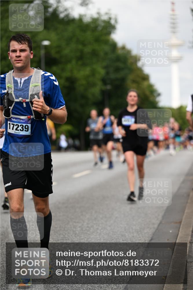 29.06.2025 - hella hamburg halbmarathon Dr. Thomas Lammeyer http://msf.ph/oto/8183372 29.06.2025 10:10:39 Kennedybrücke 1766, 1936, 1981, 4542, 4550, 4666, 5431, 5951, 8051, 8744, 8960, 10214, 10736, 10886 meine-sportfotos.de