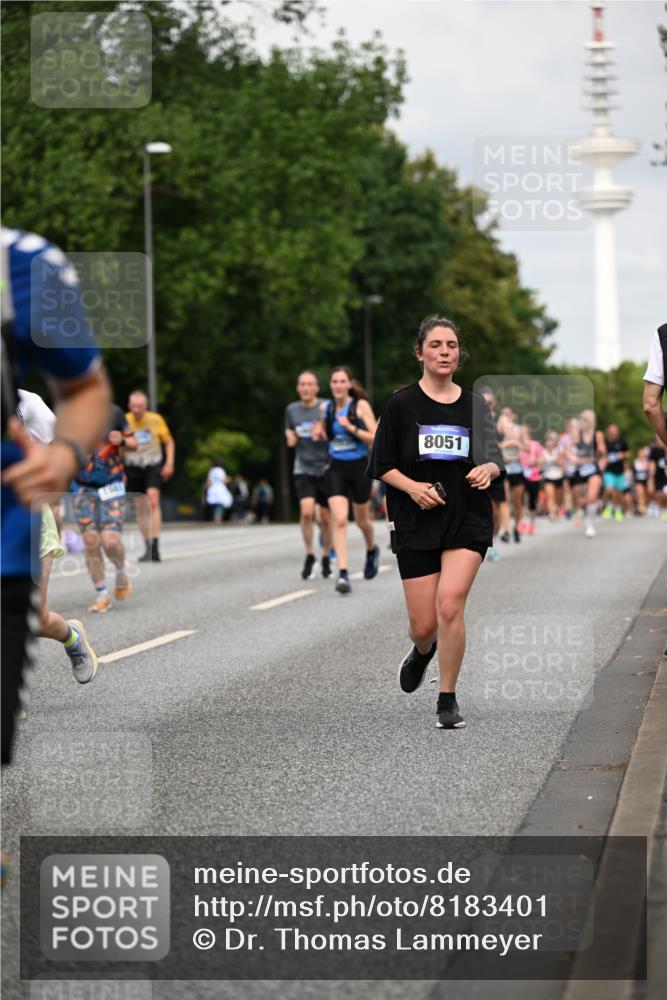 29.06.2025 - hella hamburg halbmarathon Dr. Thomas Lammeyer http://msf.ph/oto/8183401 29.06.2025 10:10:39 Kennedybrücke 1766, 1936, 1981, 4542, 4550, 4666, 5431, 5951, 8051, 8744, 8960, 10214, 10736, 10886 meine-sportfotos.de