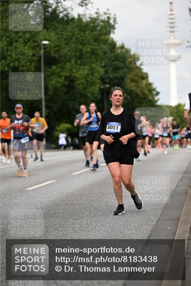 29.06.2025 - hella hamburg halbmarathon Dr. Thomas Lammeyer http://msf.ph/oto/8183438 29.06.2025 10:10:40 Kennedybrücke 1766, 1936, 1981, 4550, 4666, 5431, 5951, 8051, 8744, 8960, 10214, 10736, 10886 meine-sportfotos.de