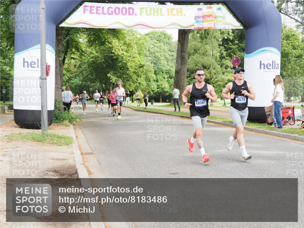 29.06.2025 - hella hamburg halbmarathon MichiJ http://msf.ph/oto/8183486 29.06.2025 10:17:48 Zwischen KM18-KM19 1122, 4678, 7651, 12529, 15576, 17354, 18567, 19042 meine-sportfotos.de