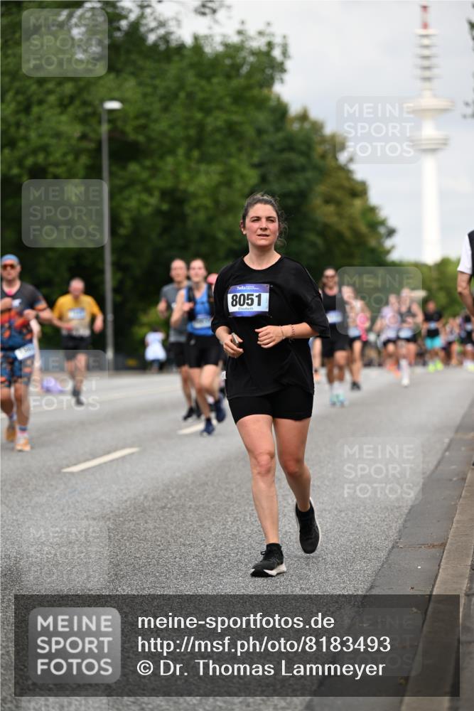29.06.2025 - hella hamburg halbmarathon Dr. Thomas Lammeyer http://msf.ph/oto/8183493 29.06.2025 10:10:40 Kennedybrücke 1766, 1936, 1981, 4550, 4666, 5431, 5951, 8051, 8744, 8960, 10214, 10736, 10886 meine-sportfotos.de