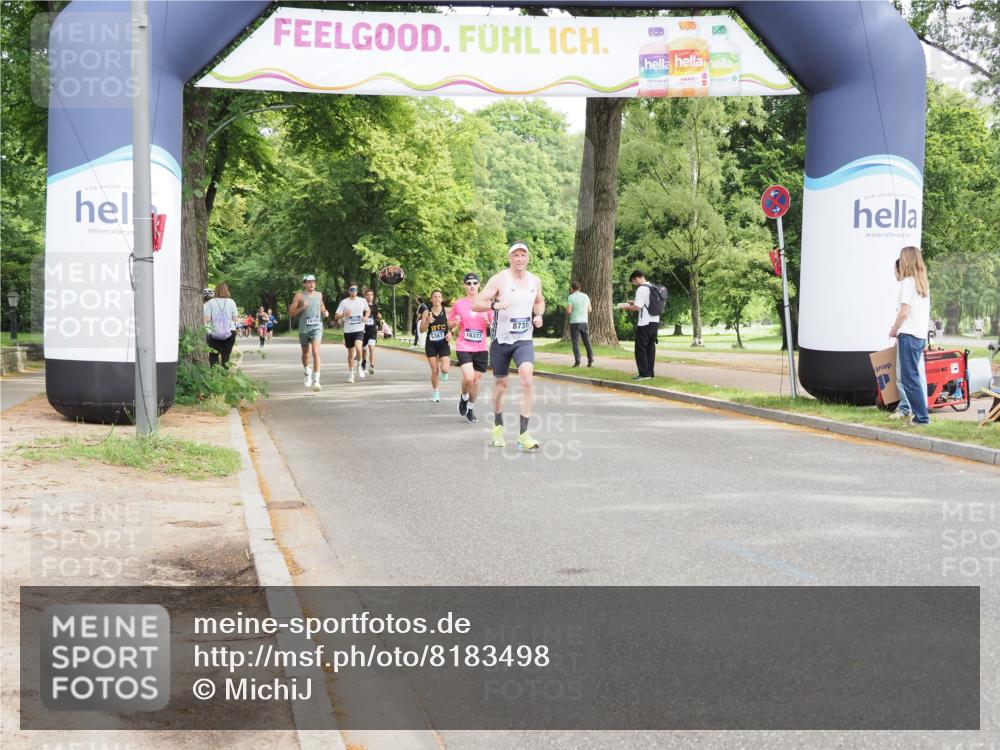 29.06.2025 - hella hamburg halbmarathon MichiJ http://msf.ph/oto/8183498 29.06.2025 10:17:51 Zwischen KM18-KM19 4678, 7651, 8731, 12529, 15576, 17354, 18567, 19042 meine-sportfotos.de