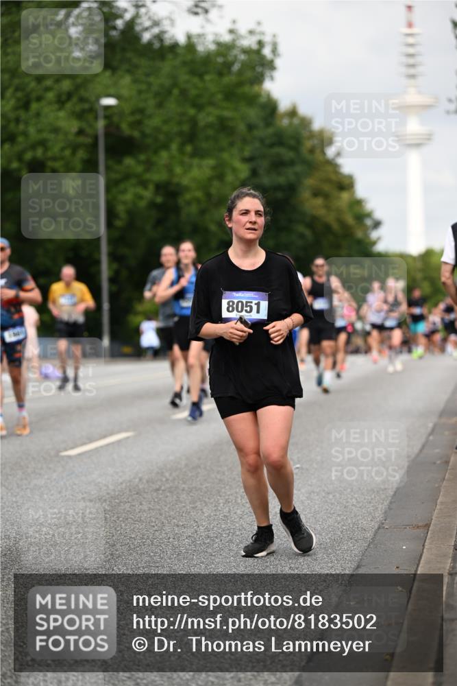 29.06.2025 - hella hamburg halbmarathon Dr. Thomas Lammeyer http://msf.ph/oto/8183502 29.06.2025 10:10:40 Kennedybrücke 1766, 1936, 1981, 4550, 4666, 5431, 5951, 8051, 8744, 8960, 10214, 10736, 10886 meine-sportfotos.de