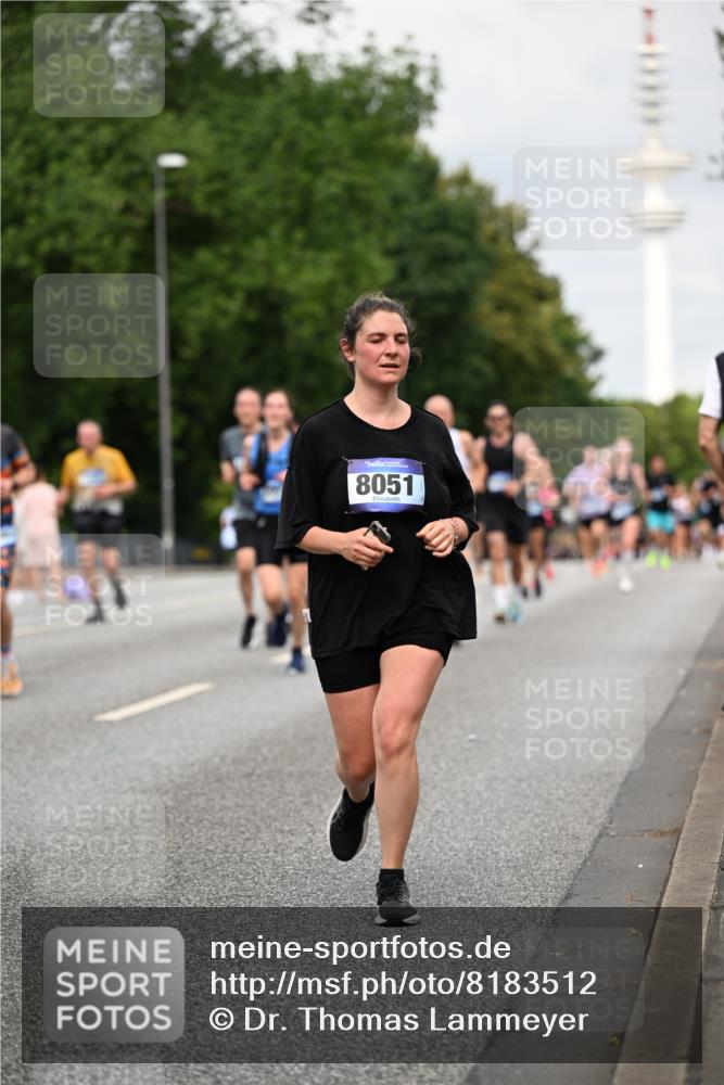 29.06.2025 - hella hamburg halbmarathon Dr. Thomas Lammeyer http://msf.ph/oto/8183512 29.06.2025 10:10:41 Kennedybrücke 1766, 1936, 1981, 4550, 4666, 5431, 5951, 6572, 8051, 8960, 10214, 10736, 10886 meine-sportfotos.de