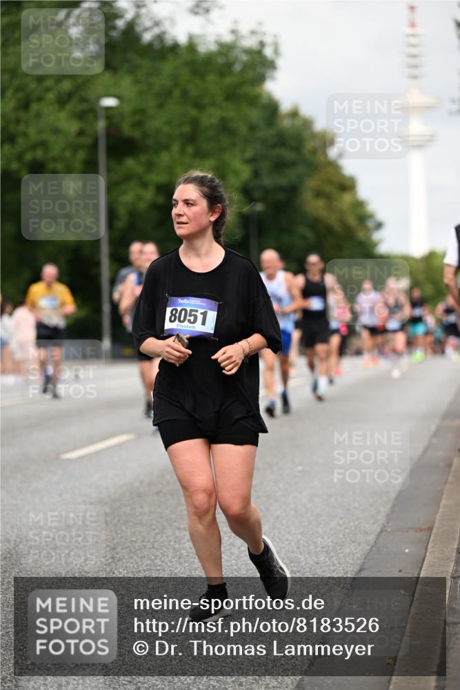 29.06.2025 - hella hamburg halbmarathon Dr. Thomas Lammeyer http://msf.ph/oto/8183526 29.06.2025 10:10:41 Kennedybrücke 1766, 1936, 1981, 4550, 4666, 5431, 5951, 6572, 8051, 8960, 10214, 10736, 10886 meine-sportfotos.de