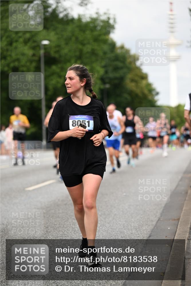 29.06.2025 - hella hamburg halbmarathon Dr. Thomas Lammeyer http://msf.ph/oto/8183538 29.06.2025 10:10:41 Kennedybrücke 1766, 1936, 1981, 4550, 4666, 5431, 5951, 6572, 8051, 8960, 10214, 10736, 10886 meine-sportfotos.de