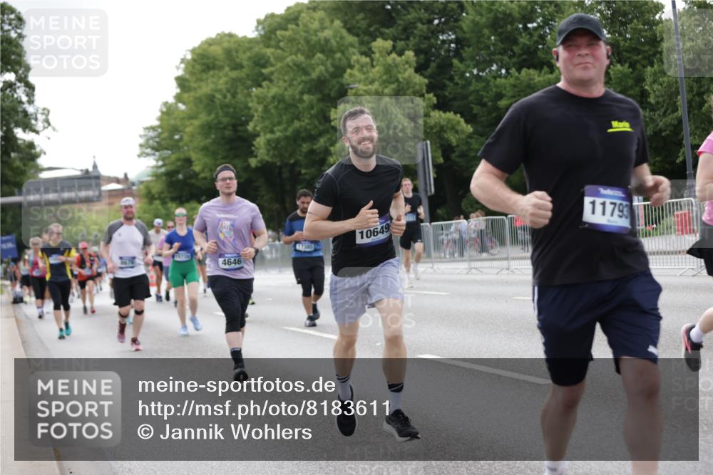 29.06.2025 - hella hamburg halbmarathon Jannik Wohlers http://msf.ph/oto/8183611 29.06.2025 10:23:20 Lombardsbrücke 1304, 1545, 2125, 2489, 4122, 4391, 4646, 4990, 5055, 5160, 5358, 5406, 6747, 8031, 8149, 8181, 8676, 9715, 10649, 11044, 11300, 11454, 11793, 13149, 14521, 15739, 15853, 16251, 16331, 17199, 17385, 17513, 18070, 18071, 18091, 18314, 18745, 18865, 18998, 19017 meine-sportfotos.de