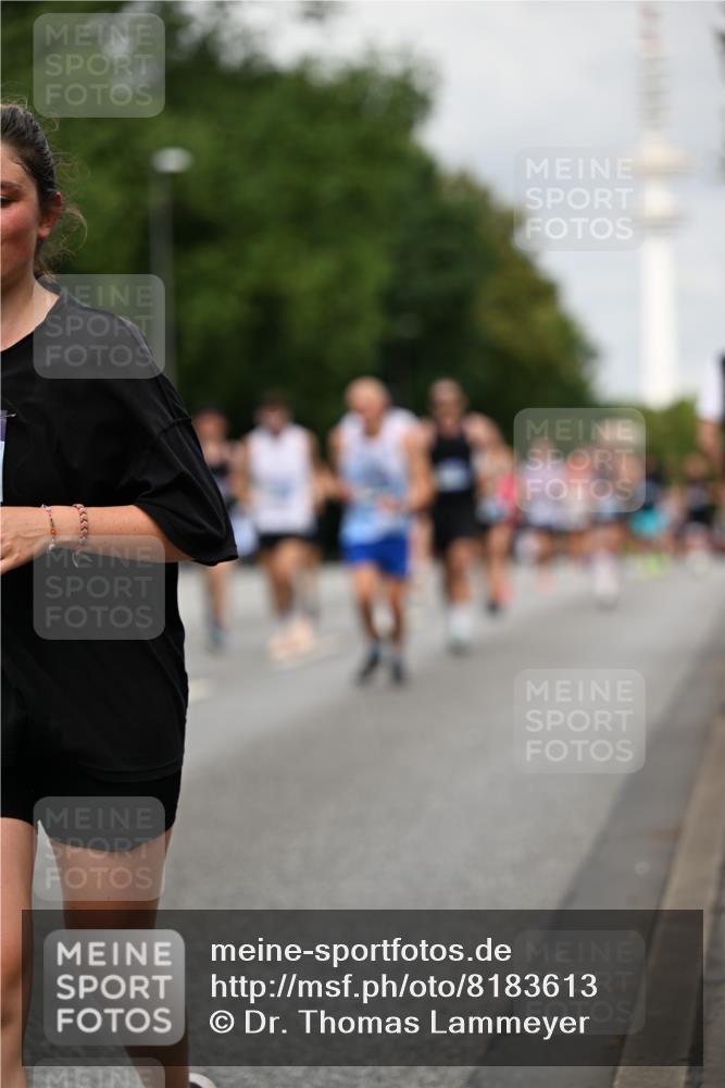 29.06.2025 - hella hamburg halbmarathon Dr. Thomas Lammeyer http://msf.ph/oto/8183613 29.06.2025 10:10:42 Kennedybrücke 1766, 1936, 1981, 4550, 4666, 5431, 5951, 6572, 8051, 8960, 10297, 10736, 10886 meine-sportfotos.de