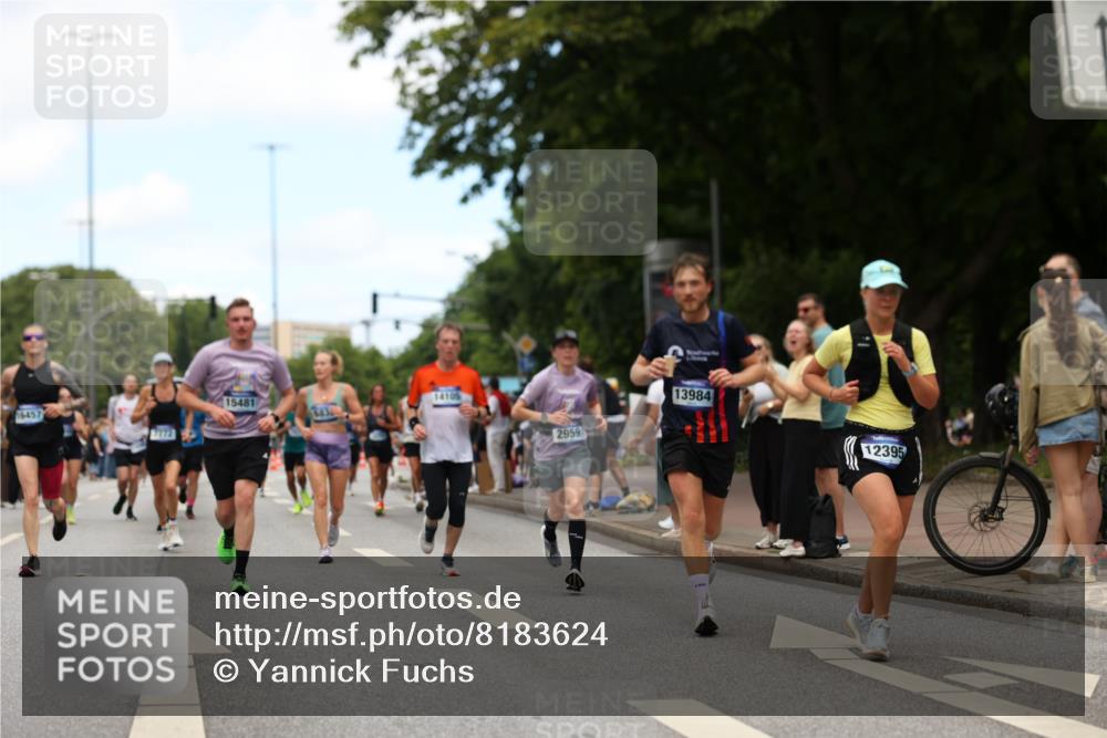 29.06.2025 - hella hamburg halbmarathon Yannick Fuchs http://msf.ph/oto/8183624 29.06.2025 11:21:02 20KM 2010, 2699, 2959, 3579, 3842, 3910, 4161, 4349, 4373, 4877, 5584, 5838, 6598, 6640, 6951, 7266, 7348, 7772, 7836, 8050, 8286, 9062, 9256, 9807, 10077, 11046, 11668, 12381, 12395, 12844, 12874, 12958, 13090, 13382, 13984, 14105, 14906, 15456, 15481, 15725, 15752, 15869, 16457, 16541, 16735, 17207, 17249, 18769, 18943, 19012, 19081, 19193 meine-sportfotos.de