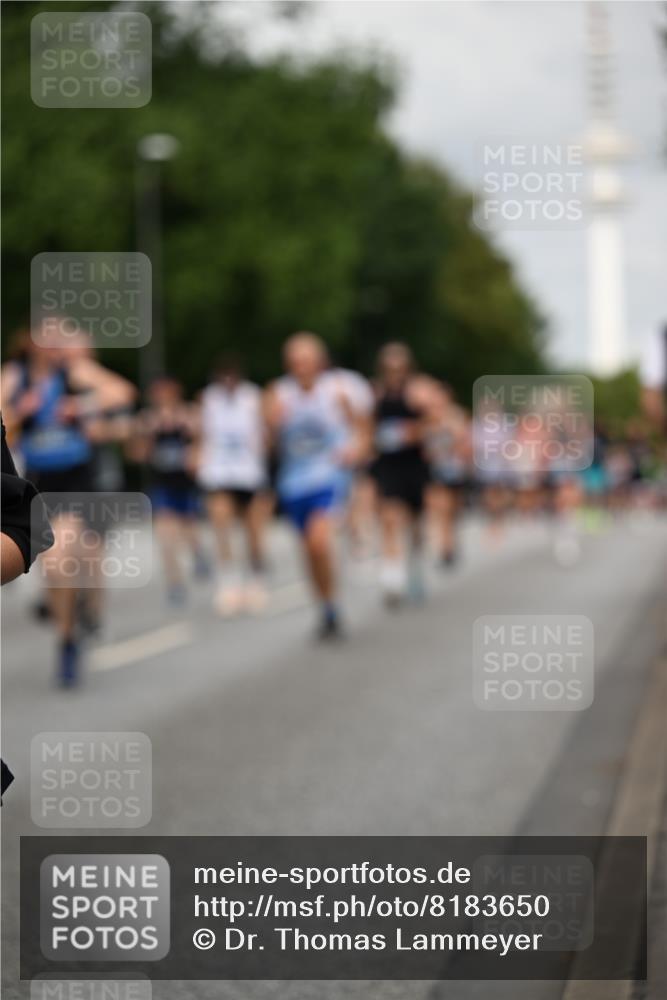 29.06.2025 - hella hamburg halbmarathon Dr. Thomas Lammeyer http://msf.ph/oto/8183650 29.06.2025 10:10:43 Kennedybrücke 1245, 1766, 1936, 1981, 4550, 4666, 5431, 5951, 6572, 8051, 8960, 10297, 10736, 10886 meine-sportfotos.de