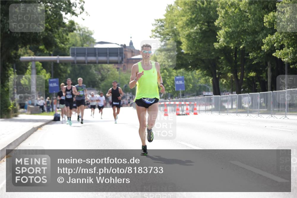 29.06.2025 - hella hamburg halbmarathon Jannik Wohlers http://msf.ph/oto/8183733 29.06.2025 09:43:05 Lombardsbrücke 1271, 2180, 6090, 7380, 9565, 9767, 10867, 13374, 14757, 15483, 15671, 18328, 18693, 18695, 18989 meine-sportfotos.de