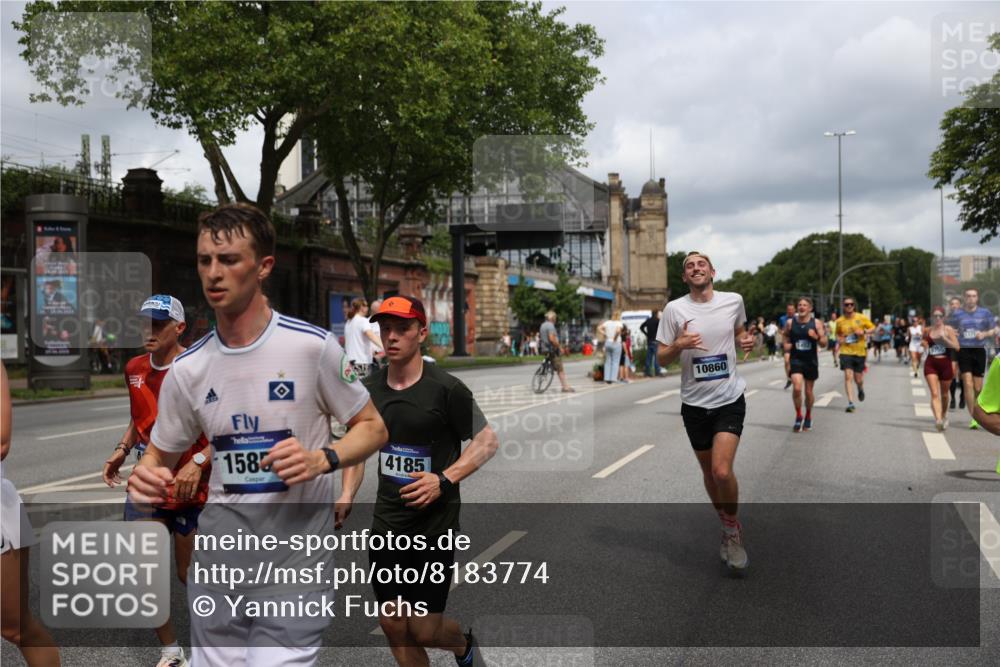 29.06.2025 - hella hamburg halbmarathon Yannick Fuchs http://msf.ph/oto/8183774 29.06.2025 10:43:25 20KM 1094, 1342, 1381, 1452, 1476, 2013, 2504, 2592, 2596, 2706, 2889, 2937, 3060, 4017, 4183, 4185, 4847, 4890, 5460, 5705, 6158, 7067, 7297, 8112, 8302, 8821, 9038, 9126, 9213, 9463, 9619, 9649, 9661, 9695, 10053, 10184, 10859, 10860, 11340, 11519, 11579, 11679, 11779, 11977, 12094, 12421, 12533, 12670, 13233, 13269, 13688, 14526, 15384, 15422, 15523, 15857, 15894, 16114, 16369, 16592, 16627, 16731, 17173, 17632, 18842, 18873, 18887 meine-sportfotos.de